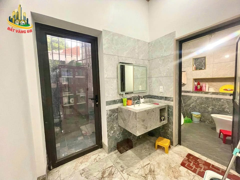 Nhà 2 Tầng Nguyễn Công Trứ Ninh Bình 113.8m² - Sẵn Sàng Đón Chủ Mới