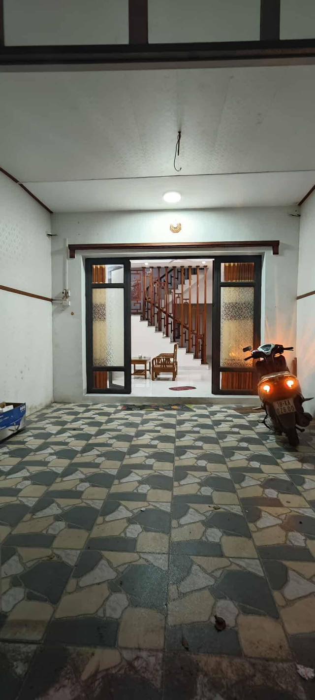 Cho thuê nhà mặt tiền Tô Hiến Thành, Nam Định - 3PN, Giá 6 triệu/tháng