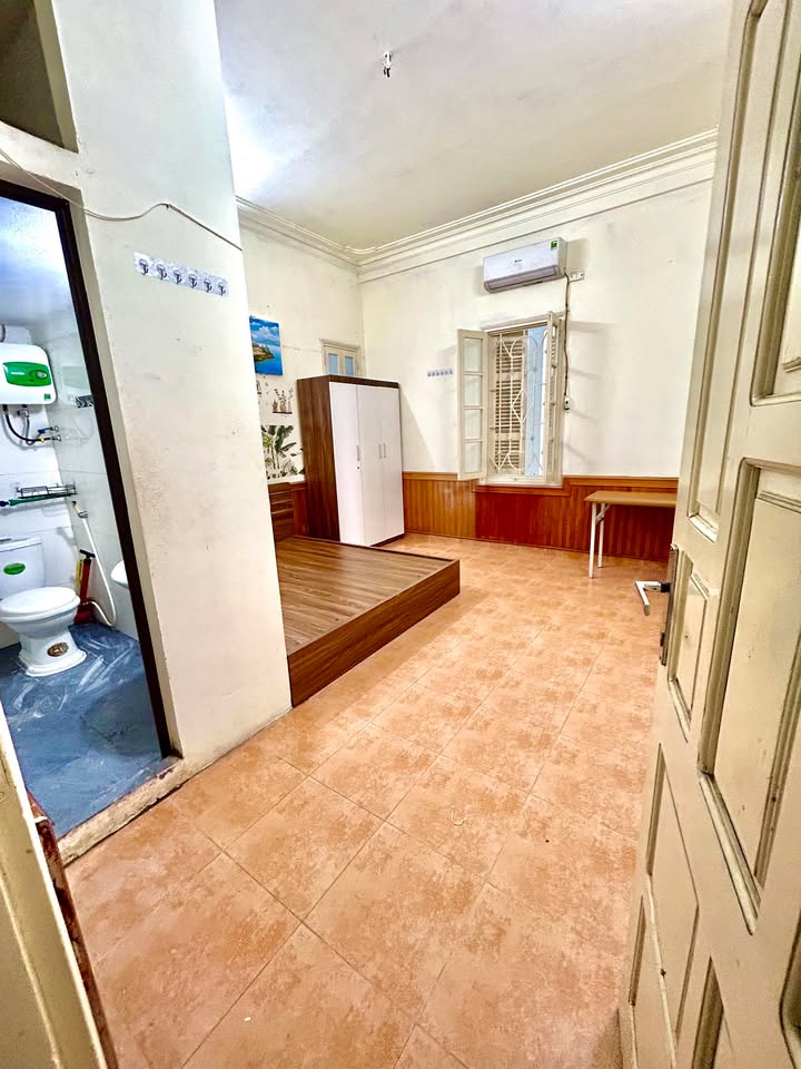 Cho thuê phòng trọ 3.4 triệu/tháng tại Ngõ 315 Nguyễn Khang, Cầu Giấy - Tiện nghi đủ dùng
