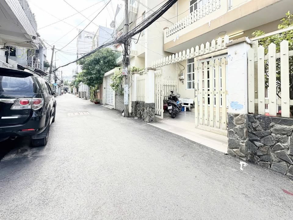 Nhà Phường 17 Gò Vấp HXH 87m² - Ở Ngay, Xây 5 Tầng