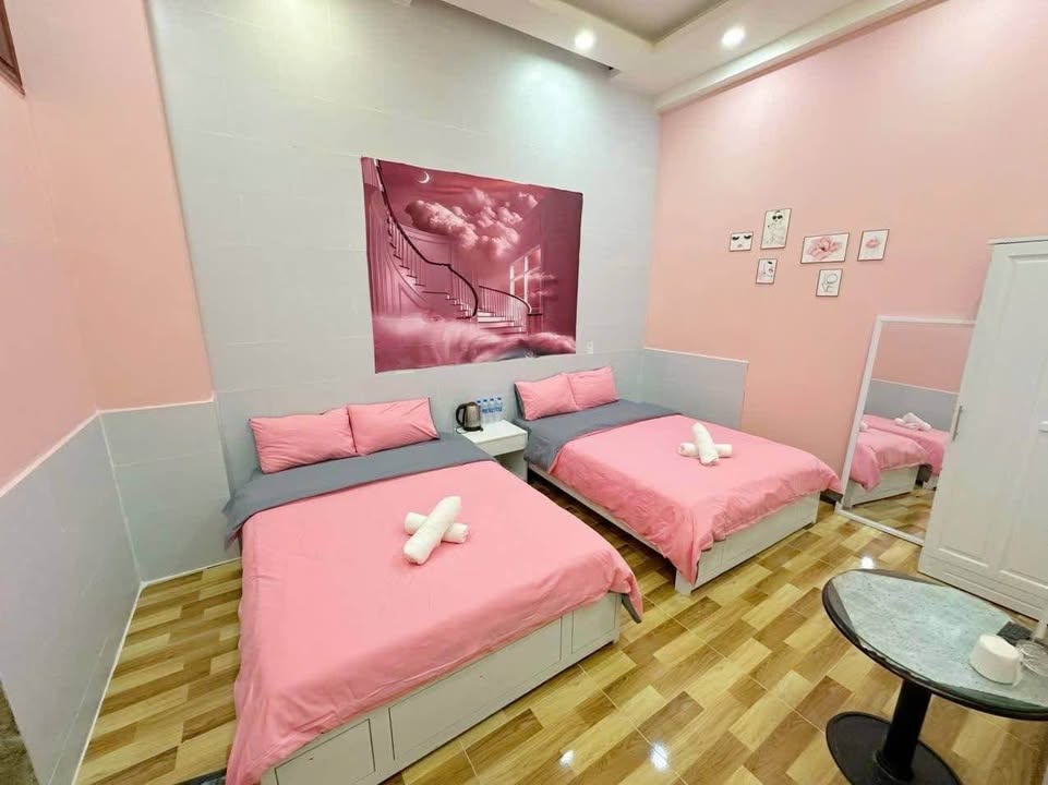 Sang nhượng Khách sạn trung tâm Đà Lạt - 17 phòng, cách Chợ Đêm 600m