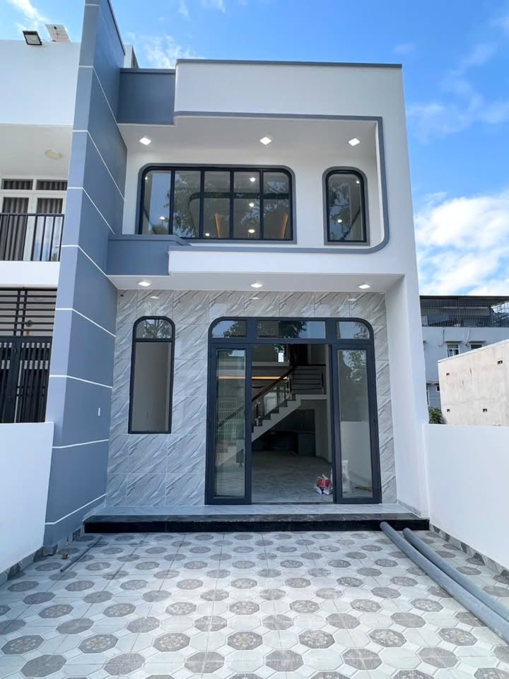 Nhà Gác Lửng 135m² Bến Cát - 3PN, Full Thổ Cư, Giá Tốt