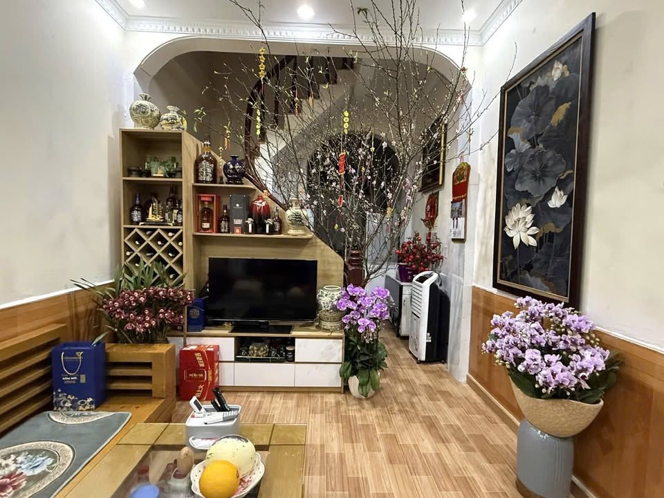 Nhà riêng Kim Giang 132m² (4 Tầng) - Full Nội Thất, Sổ Đỏ Vuông Vắn, Giá Hời