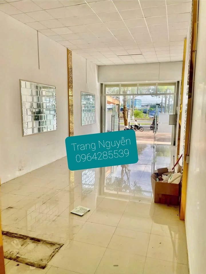 Nhà Phố Hàng Dừa, Bảo Lộc - Mặt Tiền Kinh Doanh 110m² Giá 20 Triệu