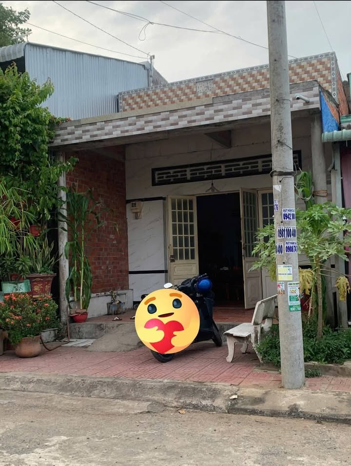 Nhà 84.8m² Xã An Phước, Vĩnh Long - Sổ Đỏ Sẵn Sàng, Giá 750 Triệu