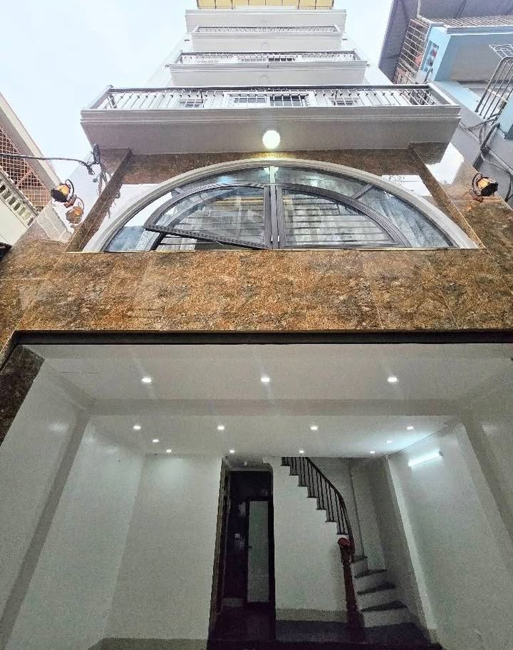 Nhà 55m² Minh Khai, 6 Tầng Thang Máy - Sổ Đỏ Vuông Đẹp, Ở Ngay