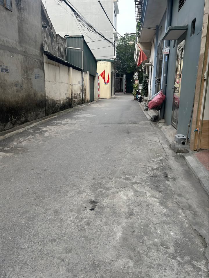 Đất nền 23m² Nguyễn Văn Linh, Long Biên - Ô tô tránh, giá 5 tỷ