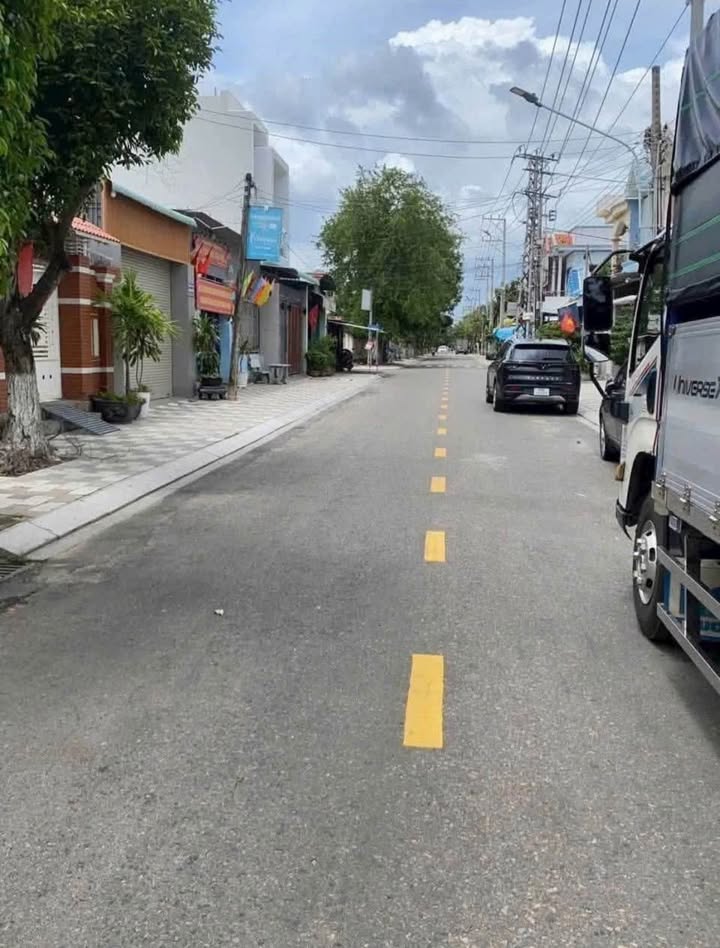 Đất Nền Mặt Tiền Trần Quang Diệu, Phan Thiết - 100m², Sổ Hồng Sẵn Sàng