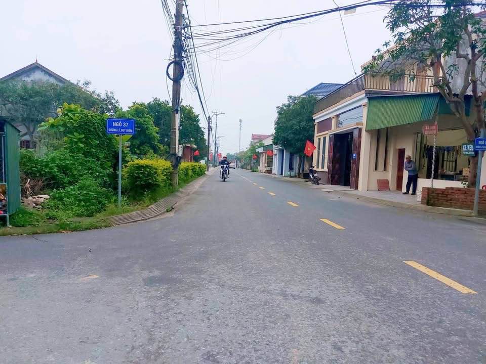 Nhà Mặt Tiền Kinh Doanh 2 Lối Thoát Lê Duy Điếm, Hà Tĩnh - 120m²