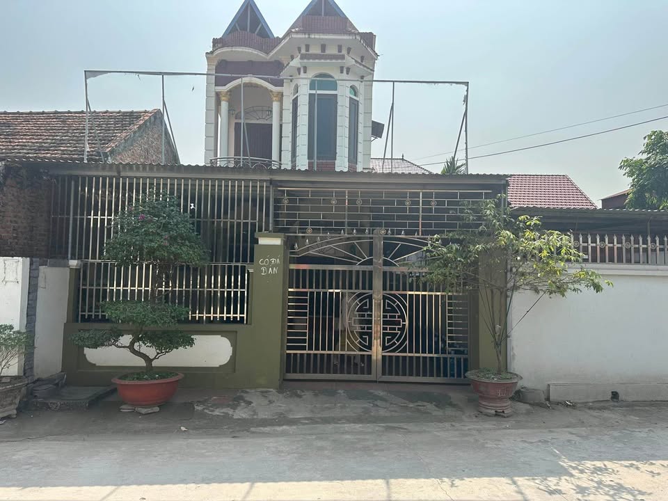 Bán đất tặng nhà 2 tầng Nam Tân, Nam Sách - 207m² nở hậu, ô tô tránh