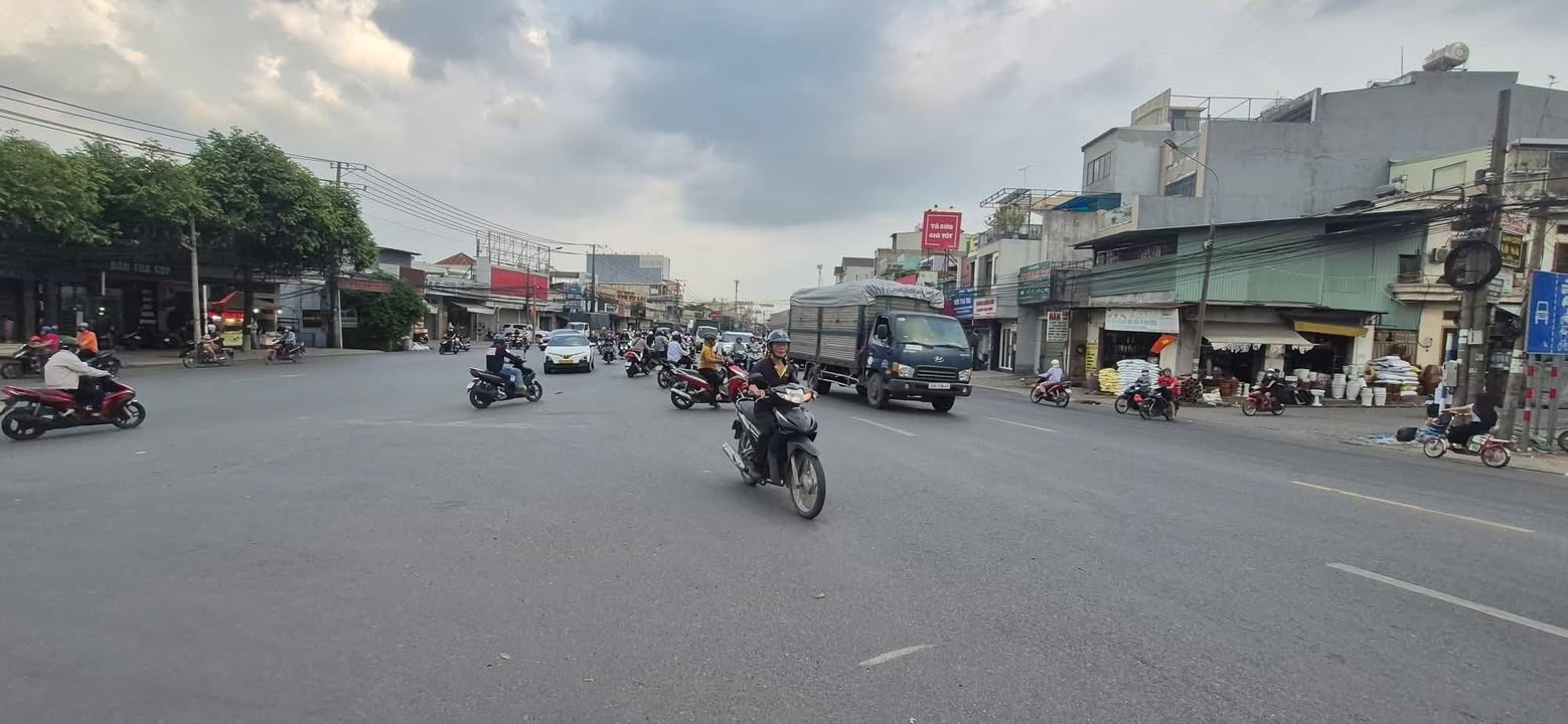 Nhà Mặt Tiền QL1A Trảng Bom 110m² - Kinh Doanh Đỉnh Cao, Giá 8 Tỷ