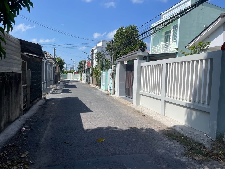 Bán Đất Vĩnh Long 120m² - Mặt Tiền Nhựa Sổ Hồng Riêng