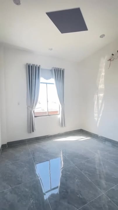 Nhà 3PN Hòa Thành, Tây Ninh - 1.86 Tỷ, Sân Oto Rộng