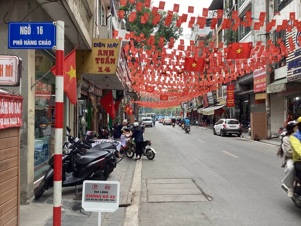 Nhà Mặt Phố Hàng Cháo 150m² - Kinh Doanh Đắc Lợi, Gần Lăng Bác