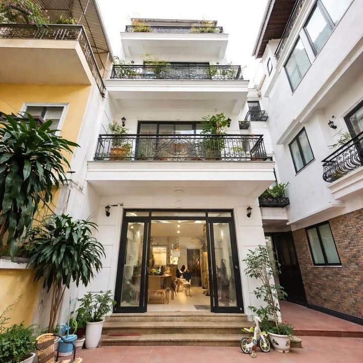 Cho thuê nhà mặt tiền 5m Trần Quốc Toản, Hoàn Kiếm - 50m² x 5 tầng, kinh doanh đa ngành