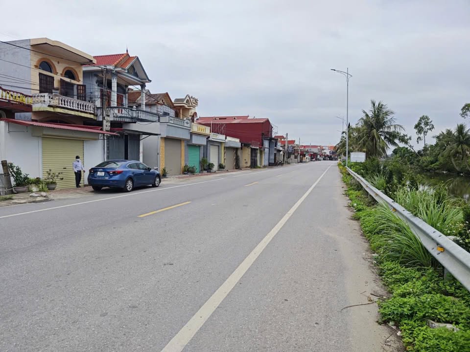 Cho thuê nhà mặt tiền đường Trục 37A, Vĩnh Bảo, Hải Phòng - 229m² kinh doanh đắc lợi