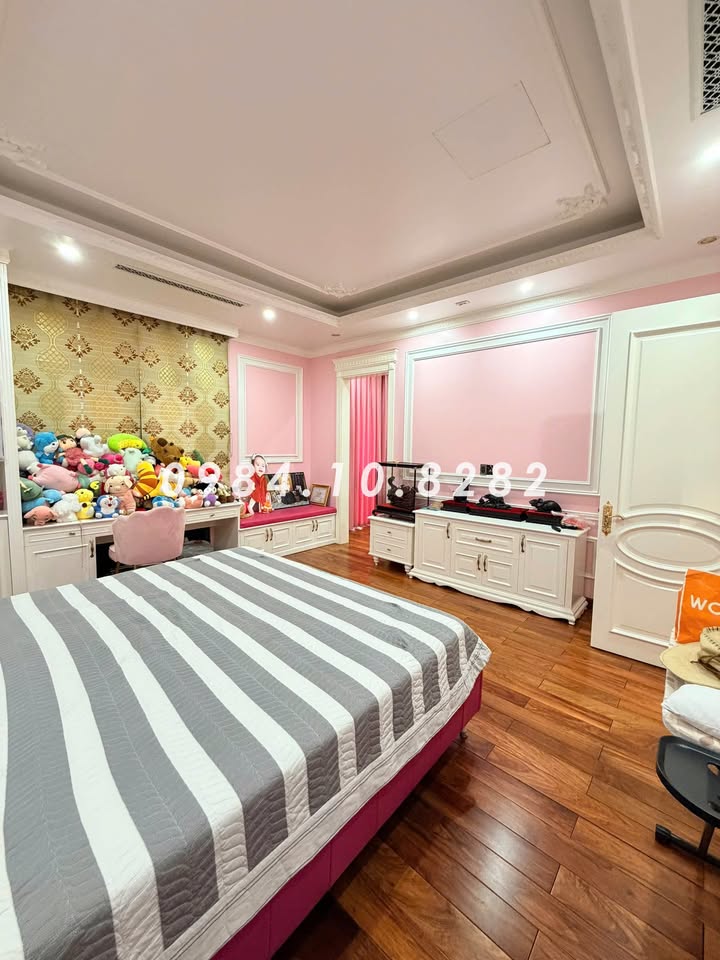 Biệt thự Hoa Hồng Vinhomes Star City 144m² - Full Nội Thất Châu Âu, Giá Tốt