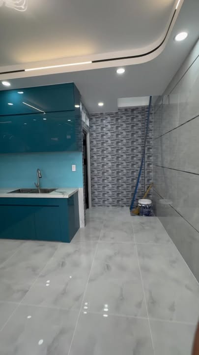 Nhà 5 tầng HXH 48m² ngay Chợ Bình Long, Bình Tân - Giá 7.6 tỷ