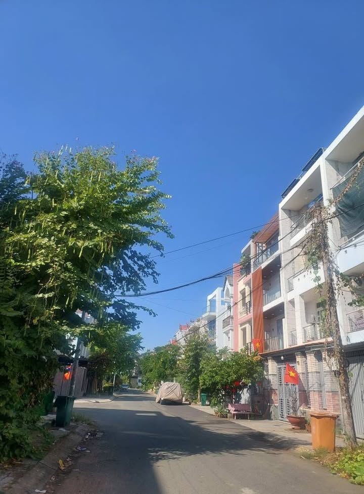 Nhà Phố Thạnh Mỹ Lợi, Thủ Đức - 100m², 4PN, Sổ Hồng, Giá 18 Tỷ