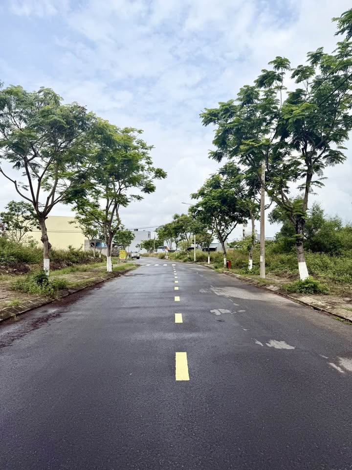 Đất Biển Sơn Trà 100m² - Mặt Tiền Hoàng Bình Chính, Đà Nẵng - 6.3 Tỷ