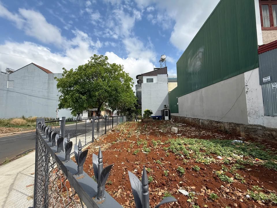 Đất Góc 2 Mặt Tiền Thủ Khoa Huân, Buôn Ma Thuột - 187m², 12 Tỷ