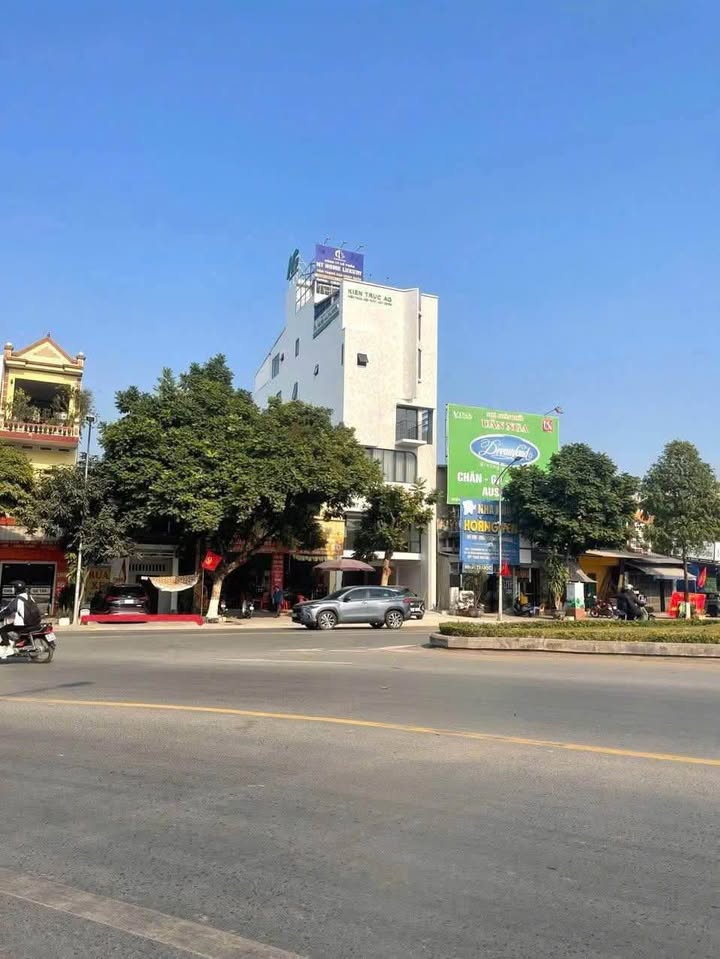 Nhà Mặt Tiền Lương Ngọc Quyến, TP Thái Nguyên - 120m², Kinh Doanh Đỉnh Cao
