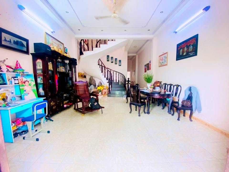 Nhà Mặt Tiền Đường 179, Thủ Đức - 135m² Full Thổ Cư, Sẵn Sàng Kinh Doanh