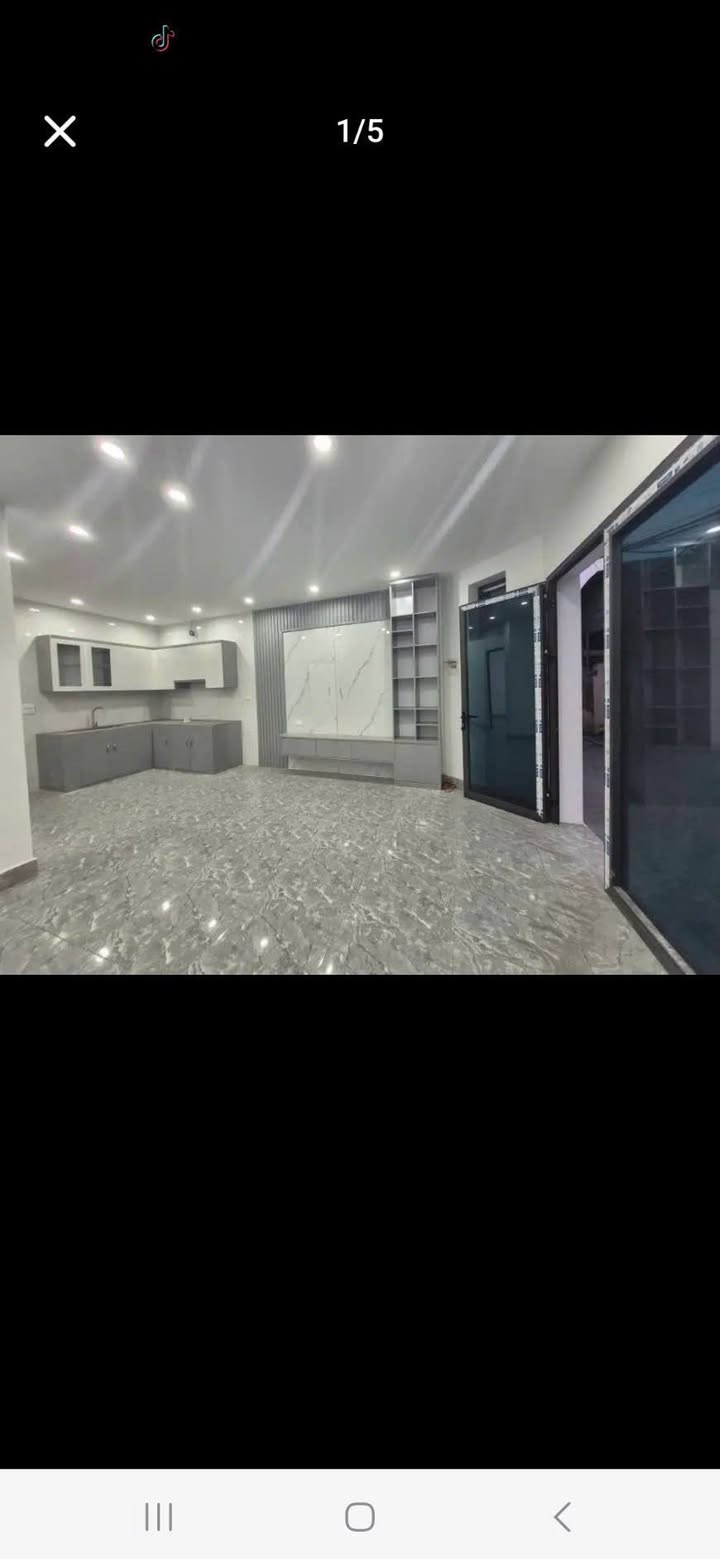 Nhà Lô Góc 60m² Sổ Đỏ Hà Tu, Hạ Long - Giá 1.9 Tỷ