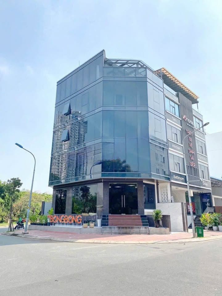 Nhà Mặt Tiền 3 Lối Thoát Nguyễn Hữu Thọ, Quận 7 - 110m², Giá 35 Tỷ