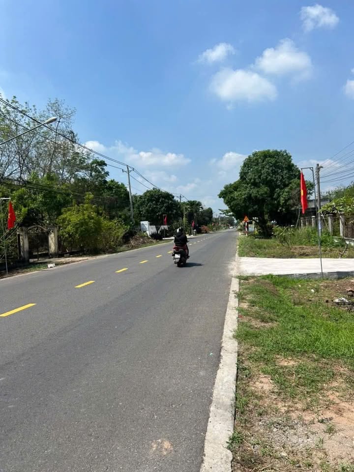 Đất Mặt Tiền DT 749C, Thủ Dầu Một - 350m², 1.2 Tỷ Kinh Doanh Đắc Lợi