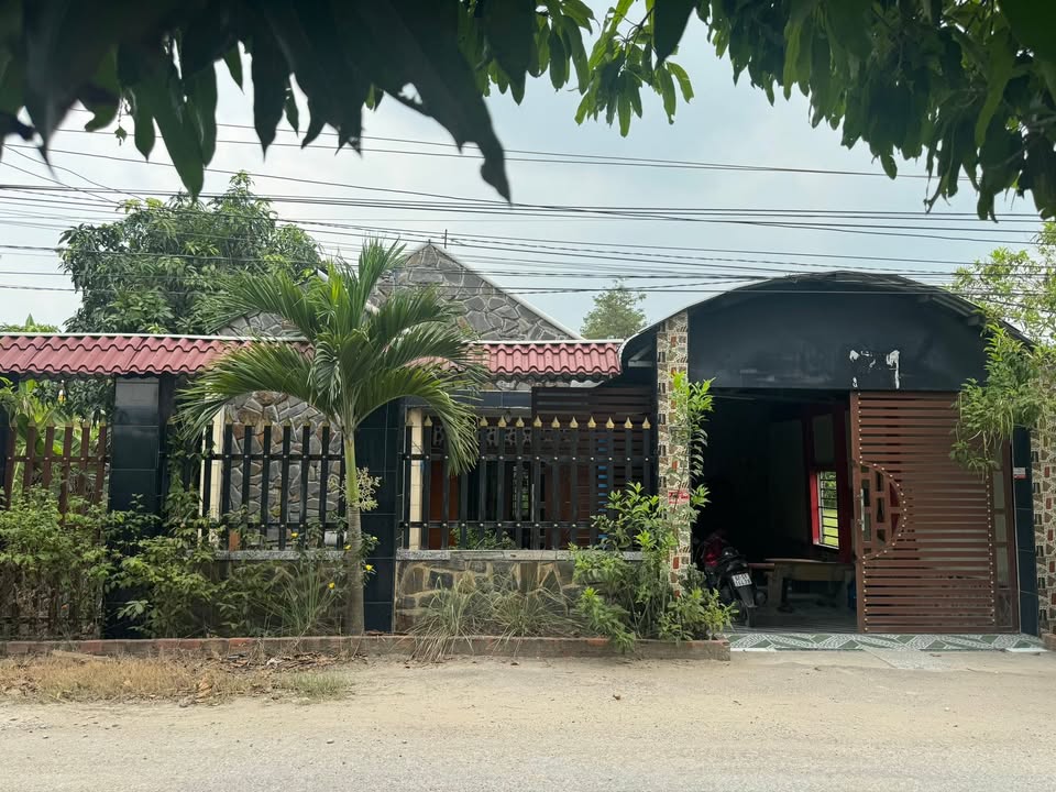 Nhà Mặt Tiền Đức Huệ, Long An 623m² - Giá 2.98 Tỷ Bao Phí