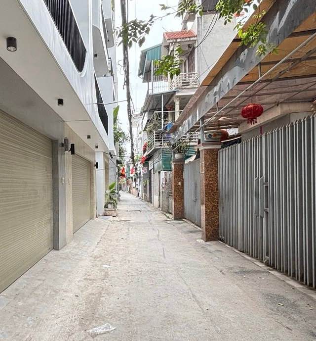 Nhà 6 Tầng Thạch Bàn 53m² - Ô Tô Vào Nhà, Sổ Đẹp 10 Tỷ