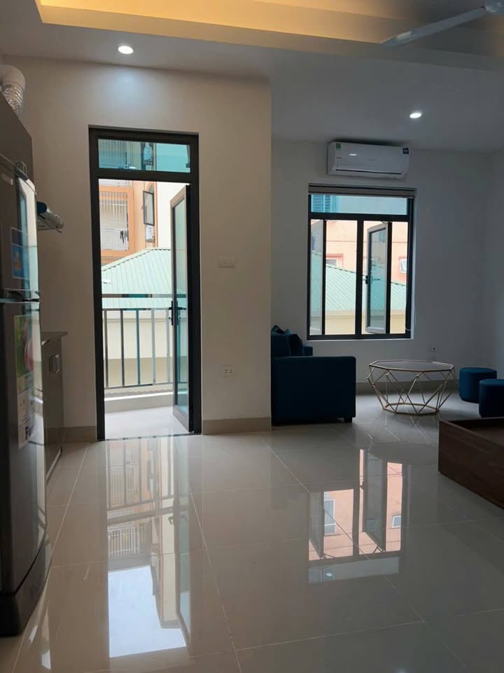 Cho thuê Studio ban công full nội thất ô tô vào tận nhà, Cầu Giấy