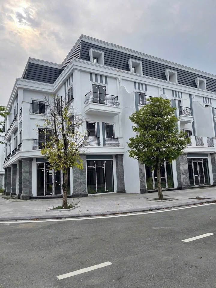 Nhà 3 Tầng THE TERRACE LKC2, Lào Cai - 3.75 Tỷ, Sổ Đỏ Sẵn Giao Dịch