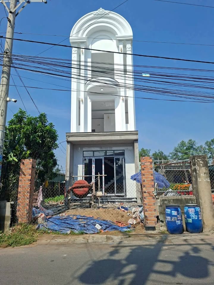 Nhà Mặt Tiền Đông Minh Dĩ An 94m² (5x19m) - Kinh doanh Đỉnh Cao, Giá 7.2 Tỷ