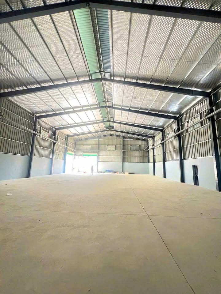 Cho thuê kho xưởng 1111m² mặt tiền QL 1K, Dĩ An - Sẵn sàng hoạt động
