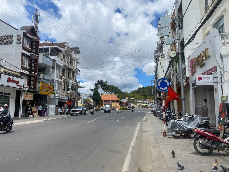 Nhà Mặt Tiền Phan Đình Phùng, Đà Lạt 190m² - Kinh Doanh Đắc Lộc