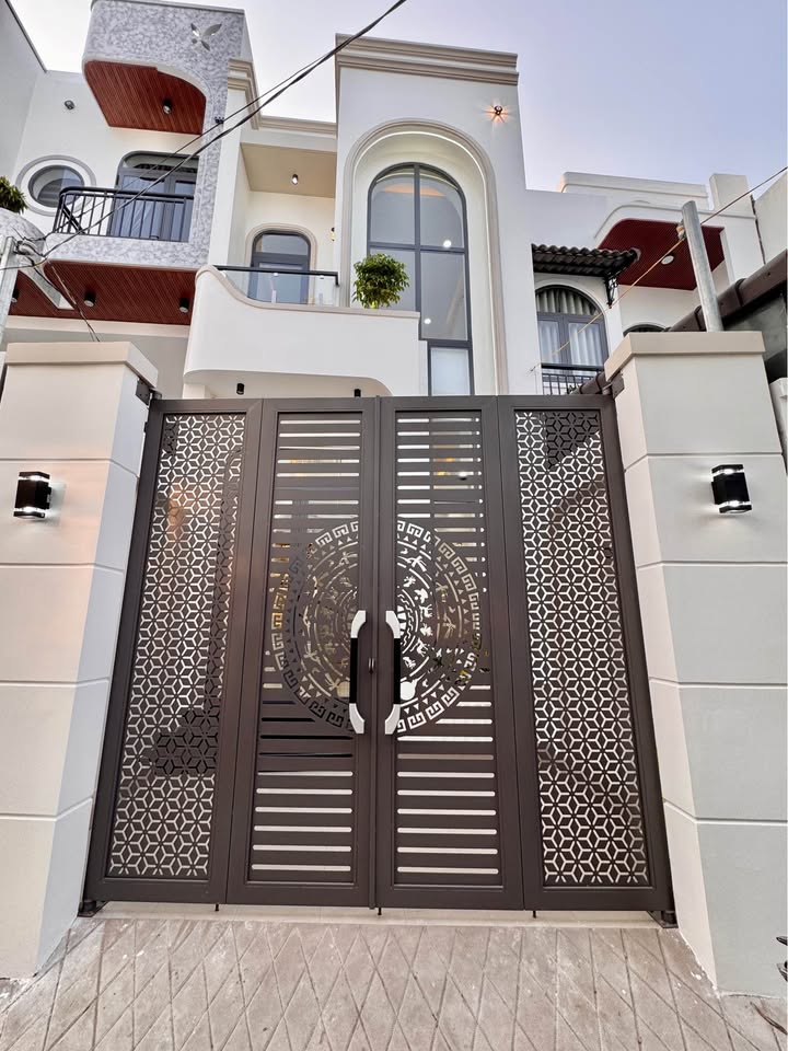 Nhà Tân Cổ Điển Mỹ Tho - 3PN, 63m², 2.28 Tỷ, Tặng Full Nội Thất