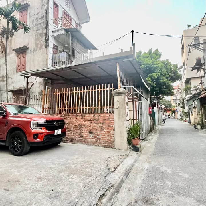 Đất nền Long Biên 100m² - Sổ hồng, Sát Vinhomes, Ngay Mai Chí Thọ