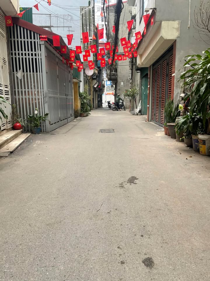 Nhà 31m² La Khê, Hà Đông - Ô tô tránh, 4 Tầng, Giá 7 Tỷ