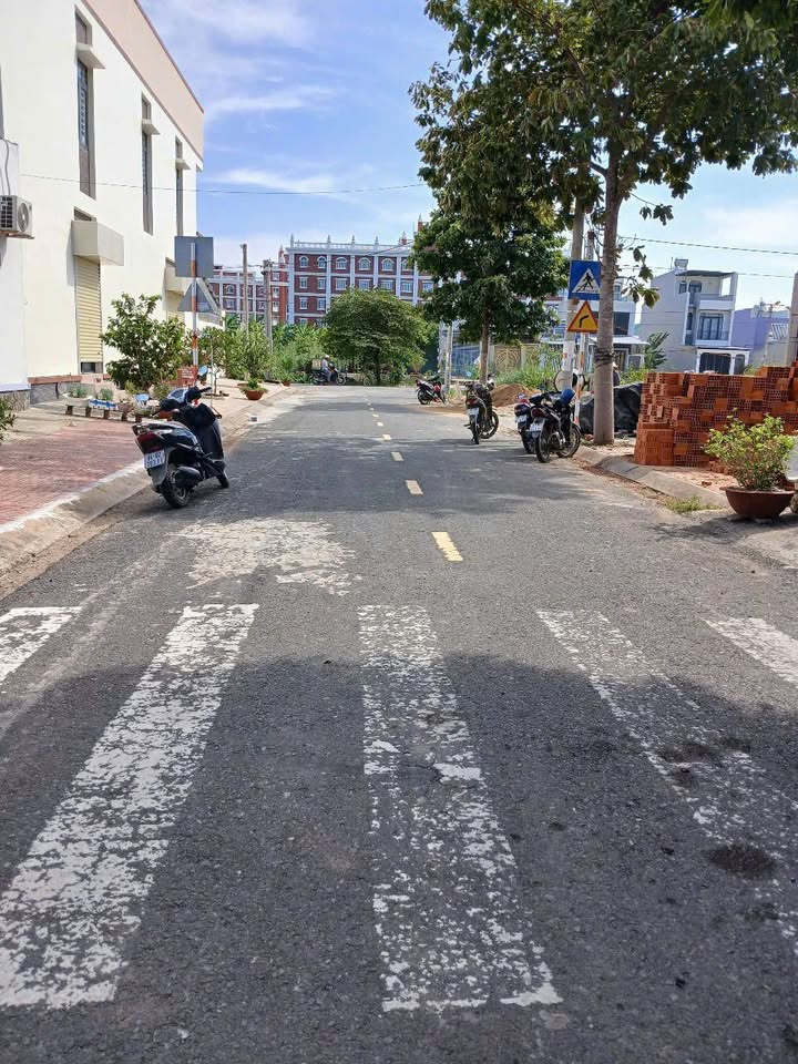 Đất Mặt Tiền Trà Vinh 255.7m² - Gần Võ Văn Kiệt, Sổ Đỏ Đô Thị