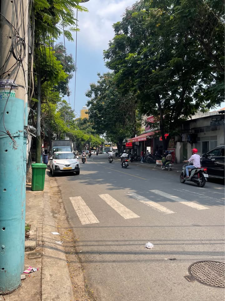 Mặt Tiền Kinh Doanh Bcons Garden Dĩ An 170m² - Thu Nhập 20 Triệu/Tháng