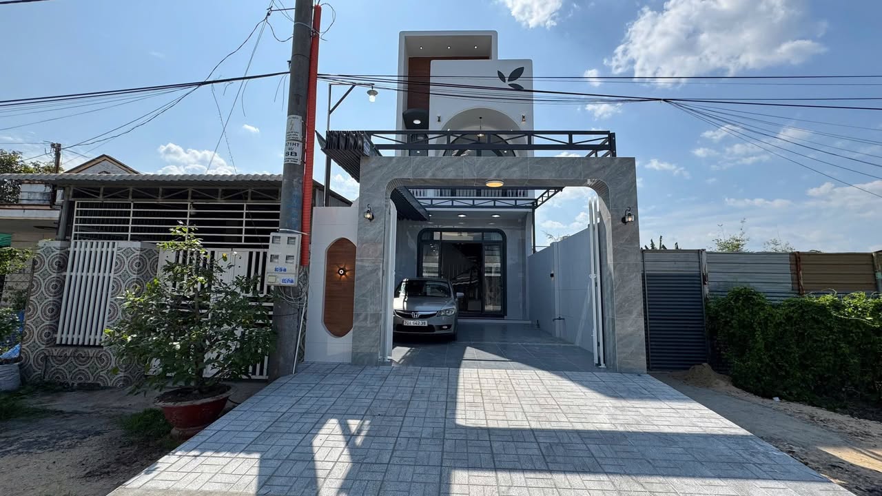 Nhà Phố 2 Lầu 131m² Ninh Thạnh, Tây Ninh - Sổ Hồng Riêng, Giá 2.65 Tỷ