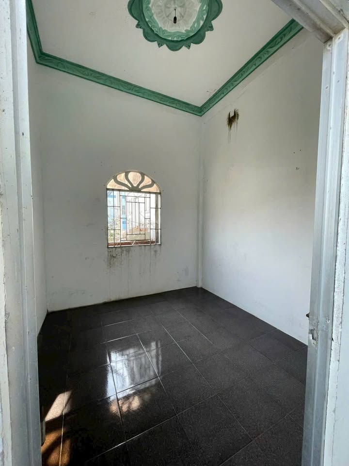 Nhà 1 Trệt 2 Lầu Ngay Chợ Quế, Sông Đốc, Cà Mau - 127.5m² - 2.2 Tỷ