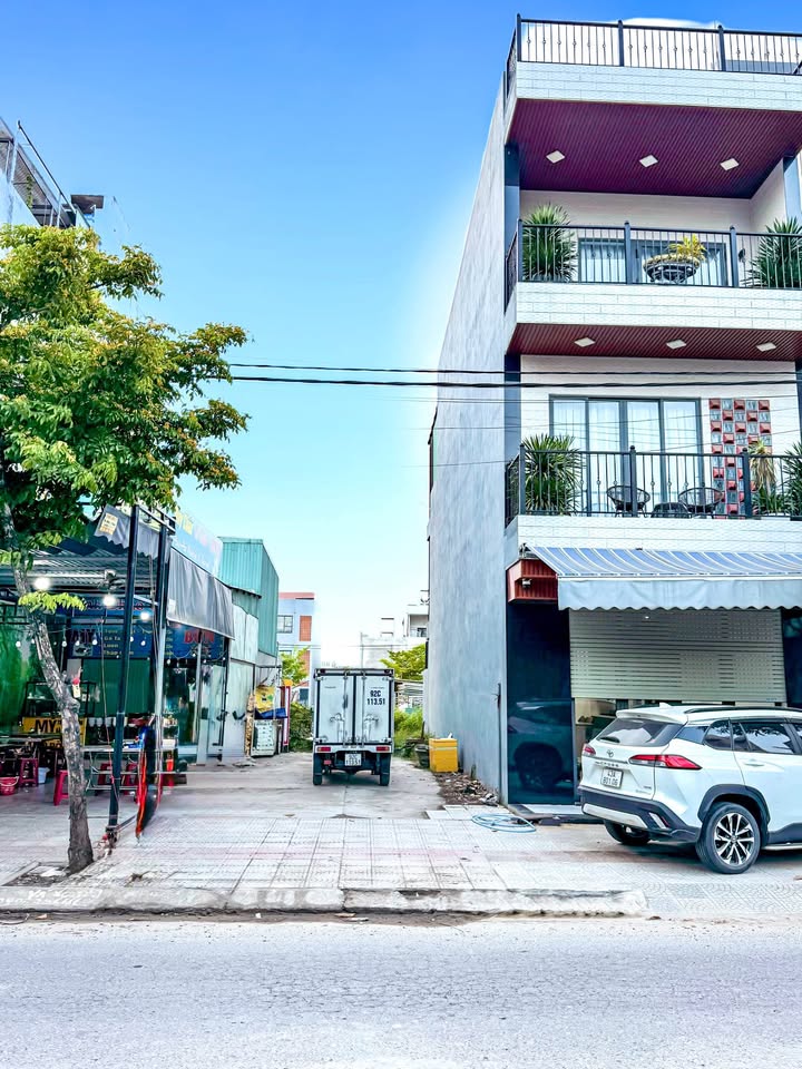 Nhà Mặt Tiền Minh Mạng Đà Nẵng 100m² - Kinh Doanh Sầm Uất, Sổ Đỏ Chính Chủ