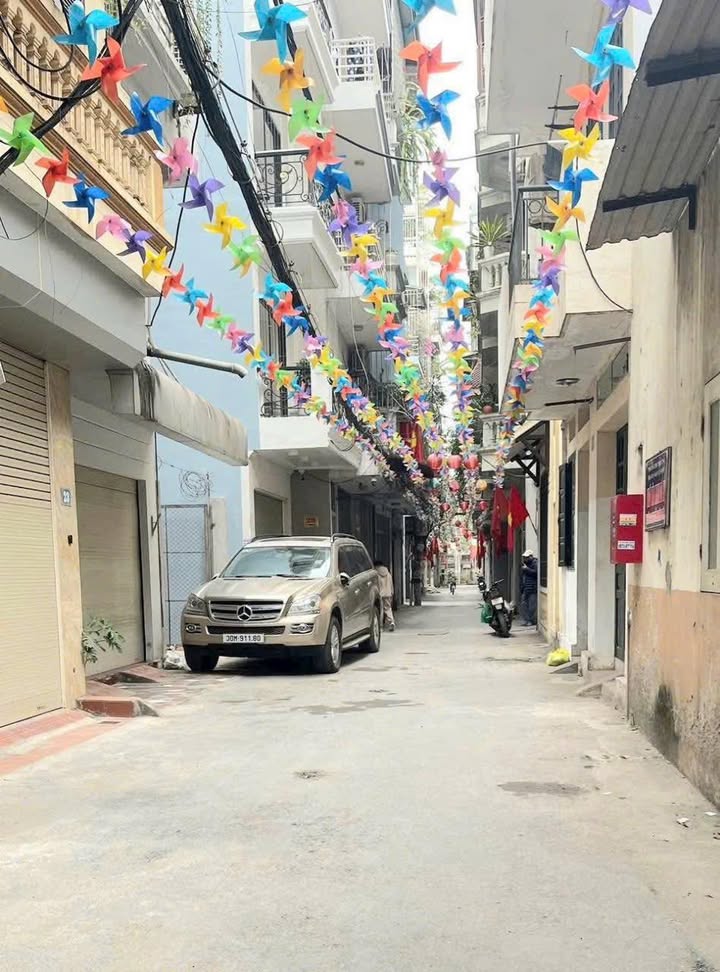 Đất nền Đại Từ - Hoàng Mai: 76m² mặt tiền 7.2m, sổ đỏ phân lô, giá chỉ hơn 10 tỷ