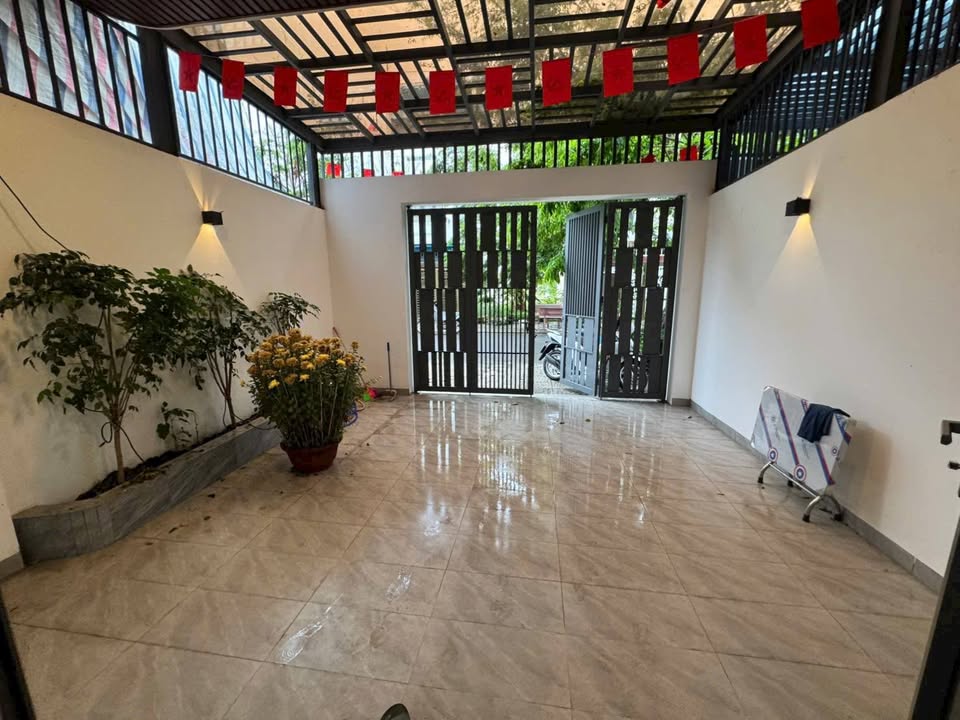 Cho thuê nhà 3 tầng Mỹ Gia 5, Nha Trang - 300m², 4PN, Nội thất đủ