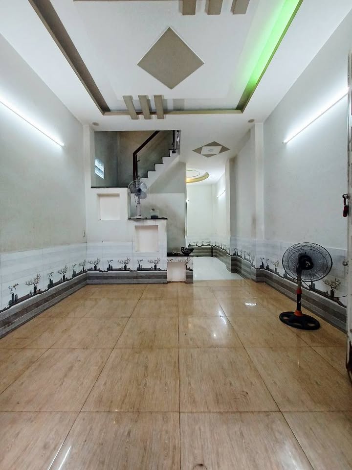 Nhà Lương Văn Can Q8 - 36m² - 3.6 Tỷ - 5 Phút Qua Trung Tâm