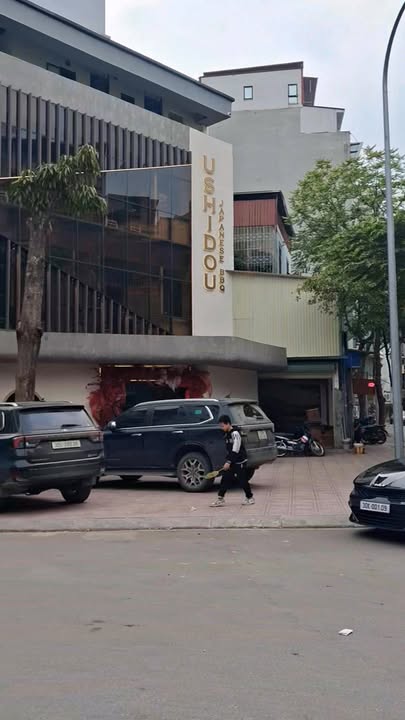 Nhà Mặt Tiền Kinh Doanh 77m² Linh Lang, Ba Đình - Giá 43 Tỷ, Sẵn Sàng Xây Mới