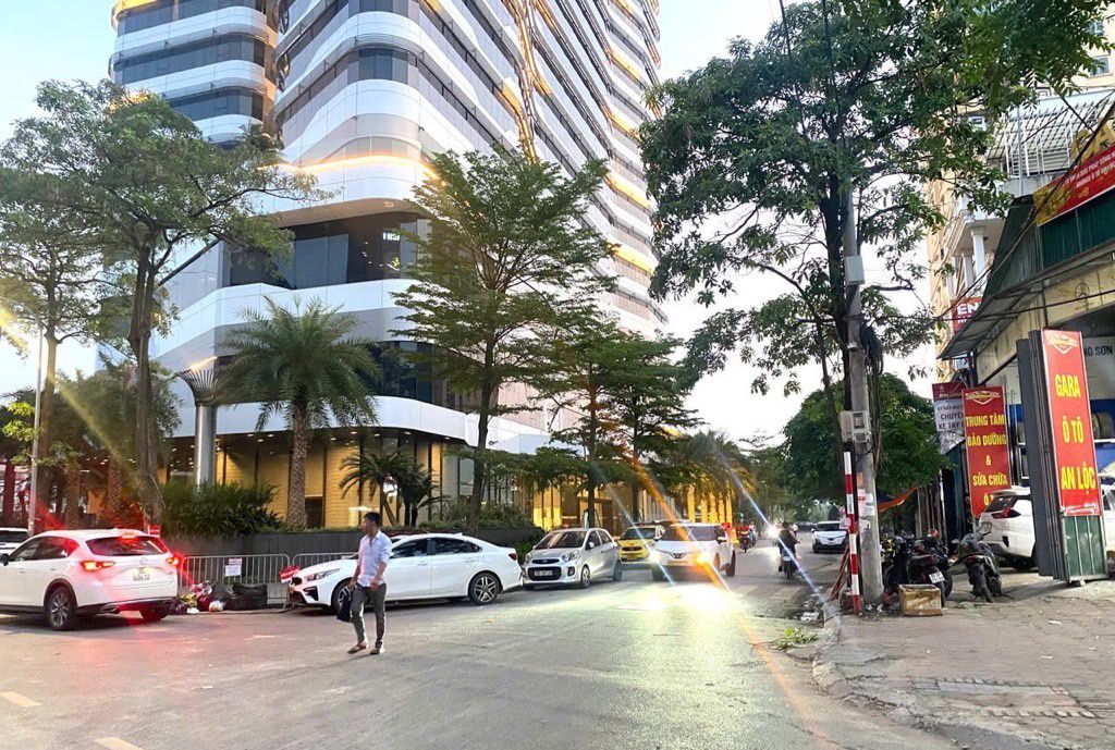 Nhà Mặt Phố Đỗ Nhuận 52m² - Kinh Doanh Đắc Lợi 21 Tỷ